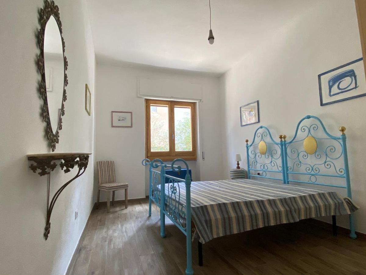 Apartments Villa Corrias Cala Liberotto Exterior foto